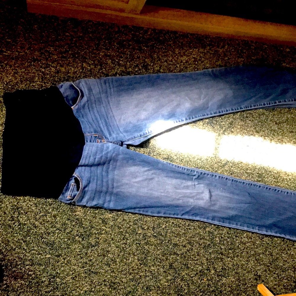 Maternity pants size 4